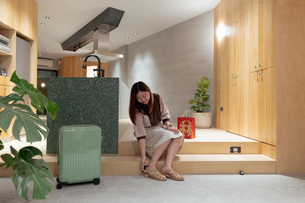 J Youai House 珍友愛 景觀包棟民宿 Tainan Exteriör bild