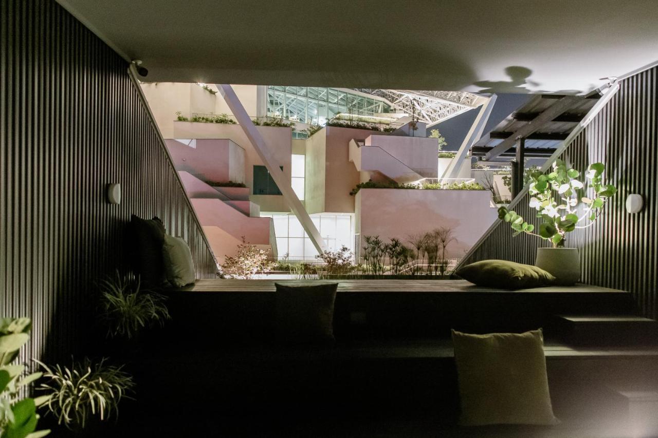 J Youai House 珍友愛 景觀包棟民宿 Tainan Exteriör bild